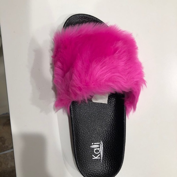 Gray faux fur slide slippers - Picture 3 of 3